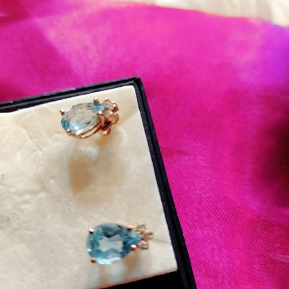 Pierced earrings - Picture 2 of 7